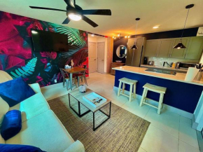MiamiVice Las Olas Near Beach and Park w Fire Pit
